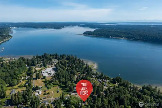 So close to two local gems - start your morning with a sunrise stroll along the shores of Illahee State Park and wind down with waterfront views at Brownsville Marina in the evening.