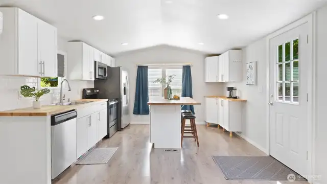 Some homes just have that feeling the moment you walk in. When beauty, comfort, and value come together, it’s something truly special!