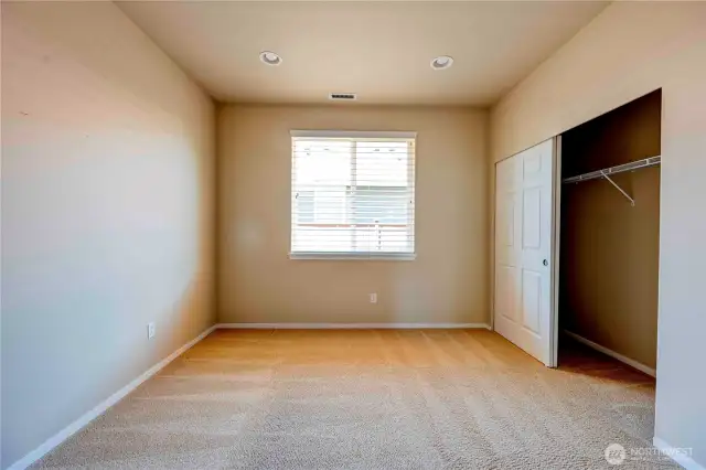 Second bedroom.