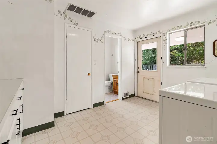 Very large laundry/mud room