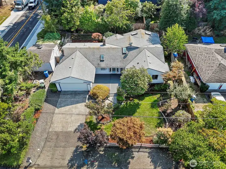 8,500 sqft corner lot