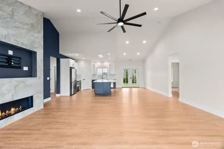 Open-concept living and dining areas wired with Cat6a networking—ideal for streaming, remote work, and gaming.