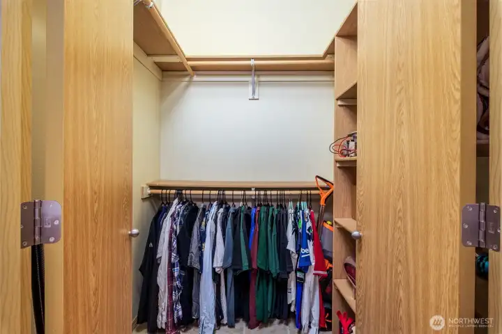 walk-in closet