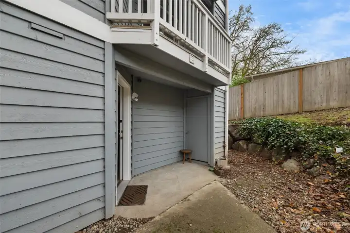 Private Patio with stroage