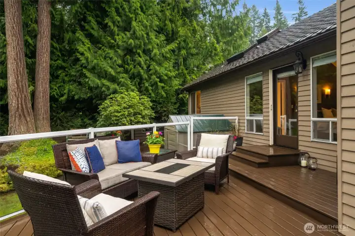 Separate lounging area off the primary suite, perfect for your morning coffee.