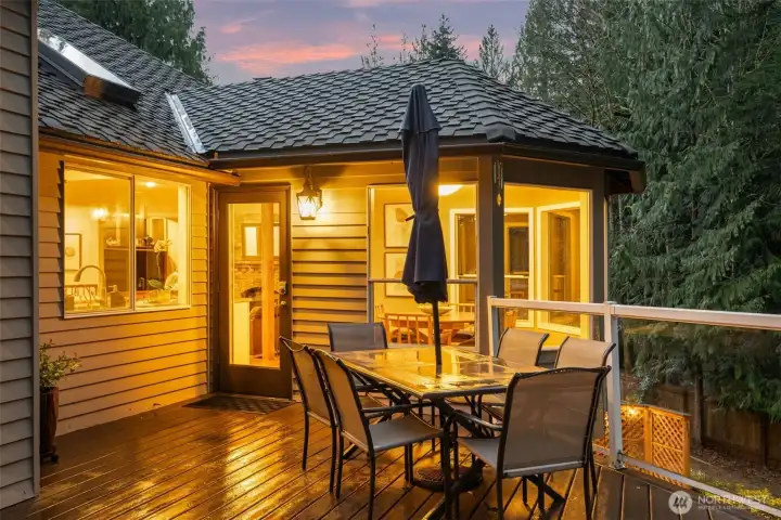 Large outdoor dining area, perfect for summer BBQ's.