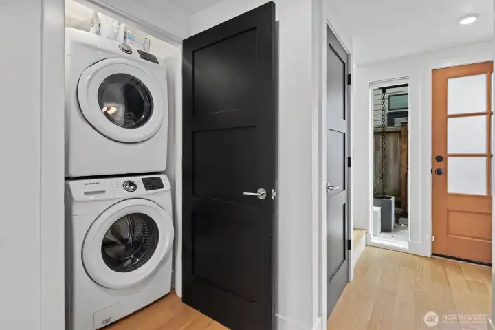 In-unit washer/dryer