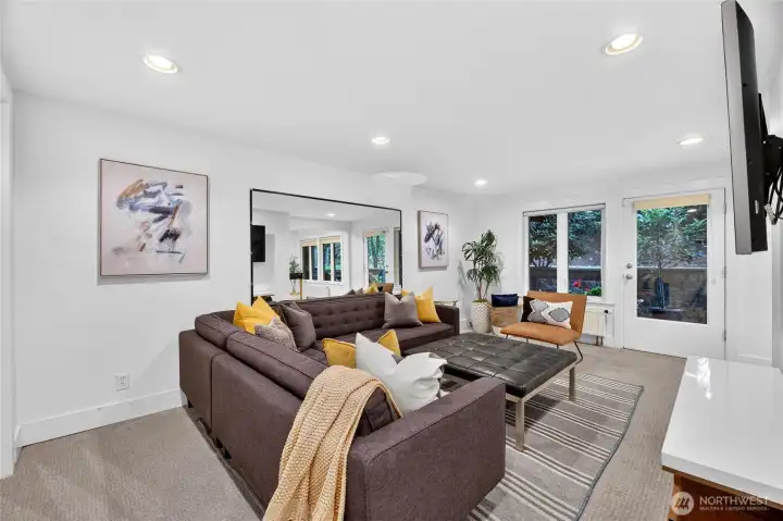 Lower level rec room/family room