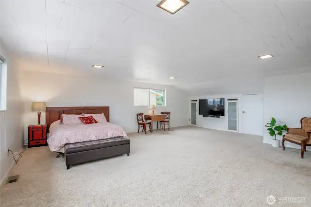 Bonus, Flex Space or 4th bedroom above Garage