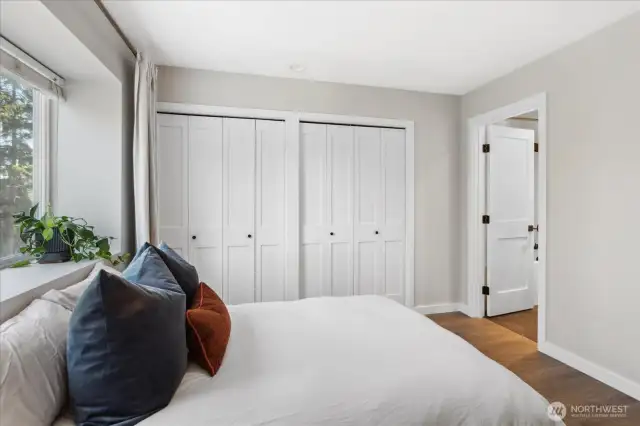 Second guest bedroom with double closets and ensuite bathroom