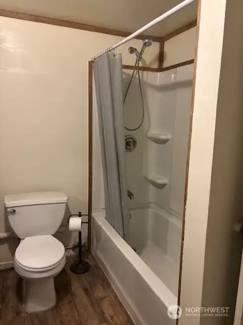 2nd bathroom
