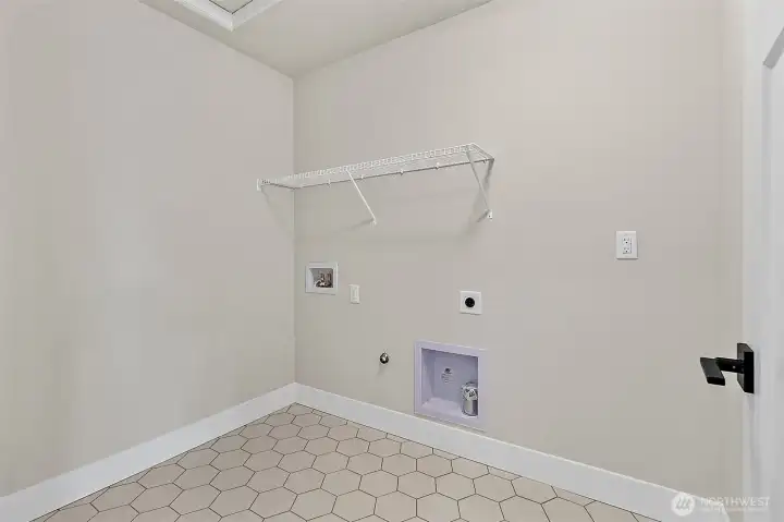 Photos are of the 2200 plan built at a different community. Details and finishes will vary. Ask Agent for details.