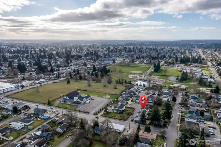 Private cul-de-sac nearby greenery of Stewart Heights Park, Pool, Fields and Baseball diamonds!