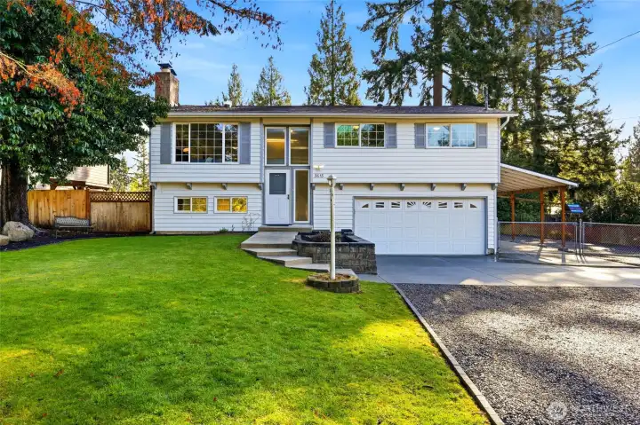Perfectly situated in the heart of South Lake Stevens, this home offers the best of both worlds—peaceful surroundings with everyday convenience just minutes away.