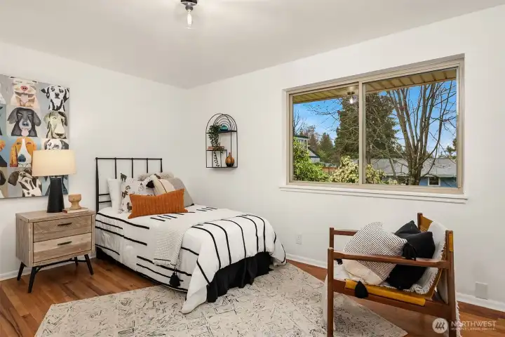 Second upstairs bedroom