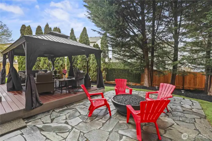 Fantastic outdoor entertaining space.