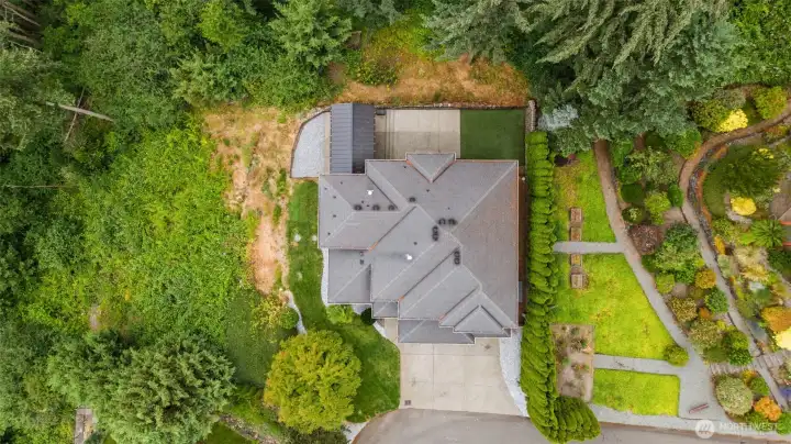 Bird's eye view of this exceptional property.