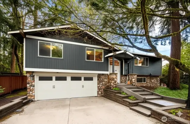 Photo rendered. Exterior paint color varies from photo.