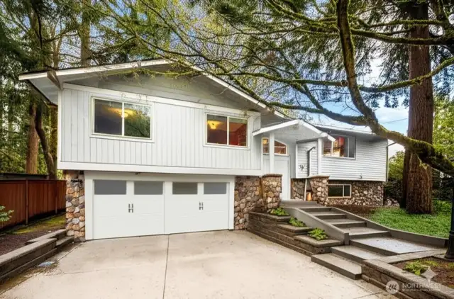 Photo rendered. Exterior paint color varies from photo.