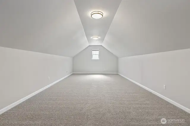 Upper bonus room