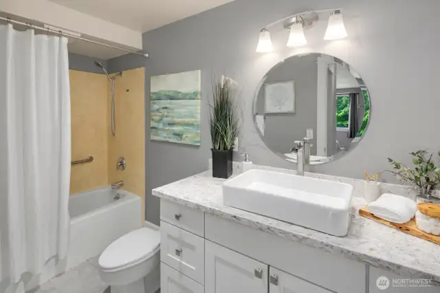 Full bath off of primary!