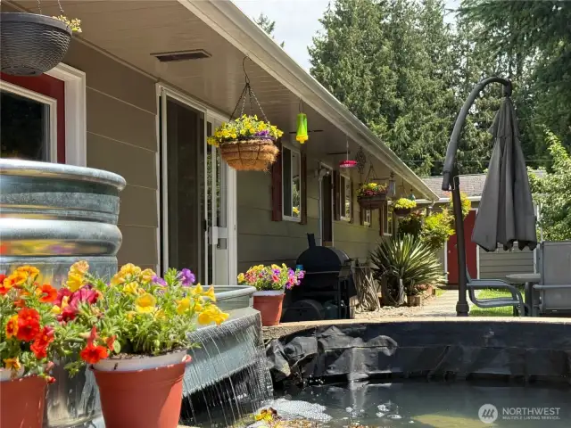Beautiful Water Feature built in 2021 !