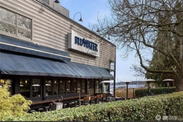 Blu Water Bistro is so good!