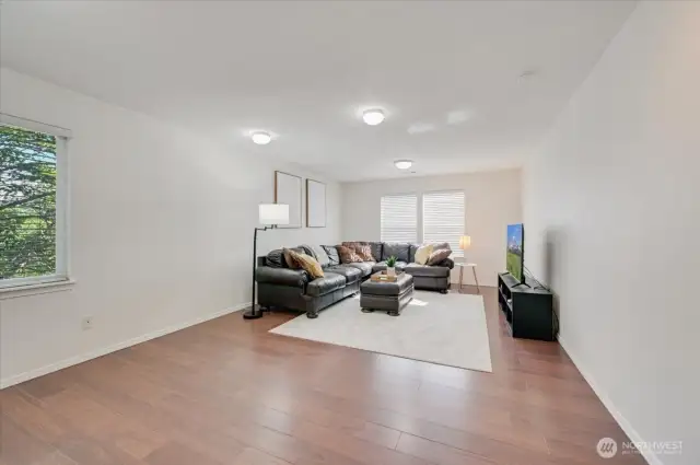 Huge Bonus Room