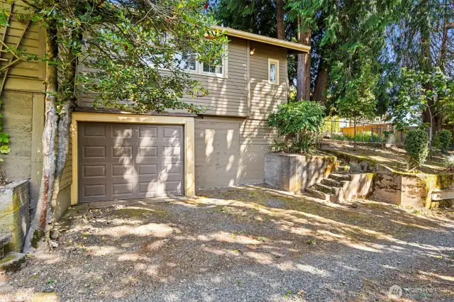 1-car Garage