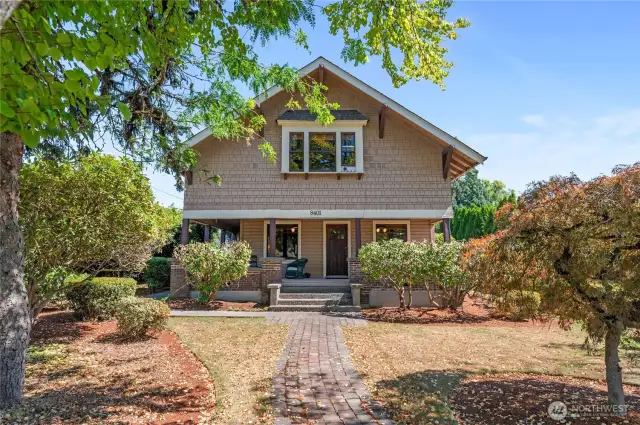 Your 1920's craftsman Home!