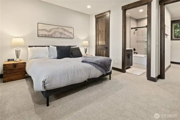 Spacious en-suite bedrooms for ultimate comfort.