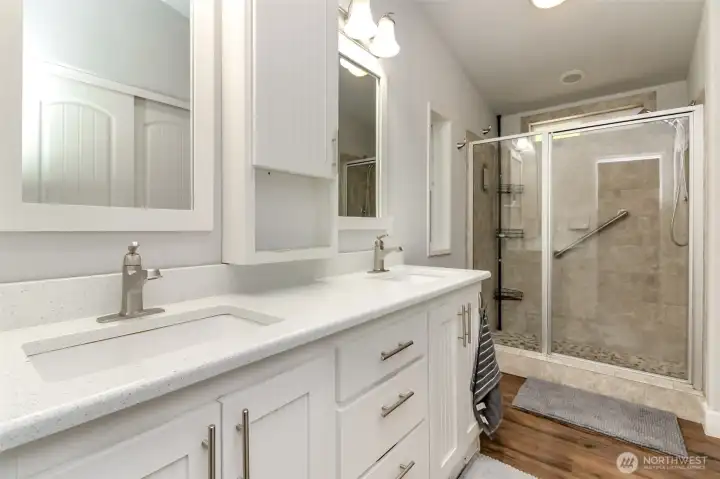 Primary Bathroom en suite three quarter bath