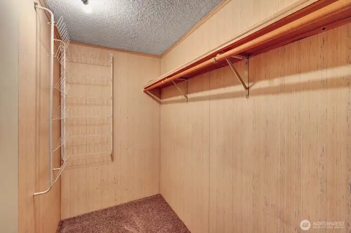 HUGE walk-in closet in the primary bedroom. Room for all his and her clothes, shoes etc. Built in shoe rack for your convenience.