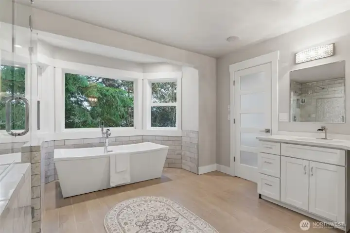 Primary 5 piece bath