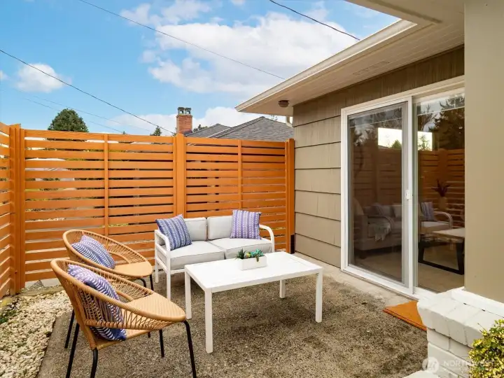 What a fun spot with some added privacy. A great spot to hang out at anytime of the day.