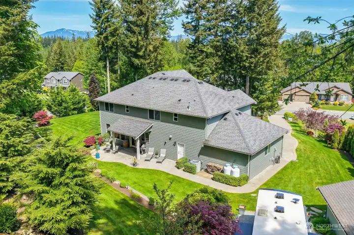 Every bit of the landscaping is expertly done and maintained. Every bit of the landscaping is expertly done and maintained.