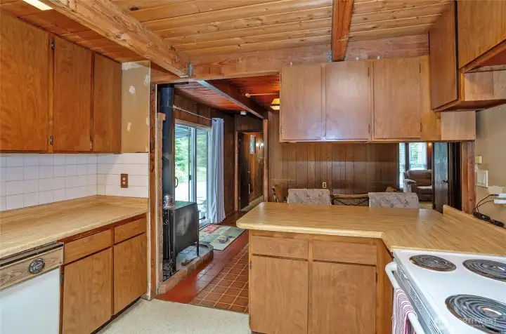 Enjoy the open connection between the kitchen and dining area, creating a comfortable space for everyday living. Enjoy the open connection between the kitchen and dining area, creating a comfortable space for everyday living.