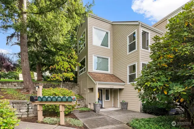View of the Main Entrance to the Building. Enjoy no stair access to the upper level condo with the use of the elevator.