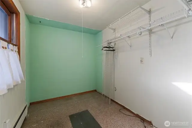 Bedroom #1 - walk-in closet