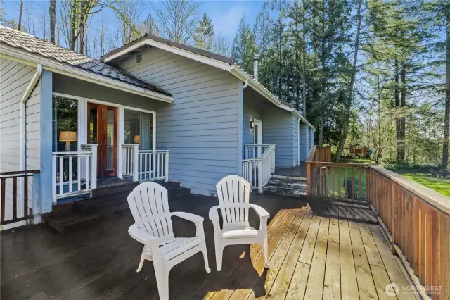 Large West Facing Deck