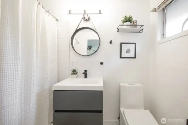En-suite bath