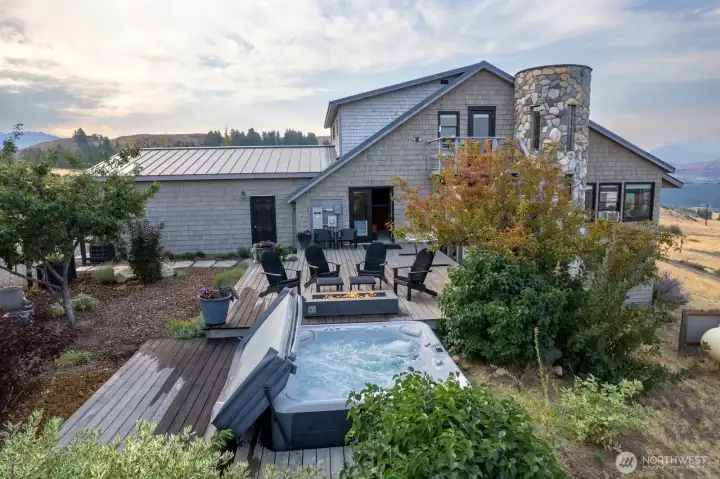 North deck Spa and fireplace next to North Garden is so very special.