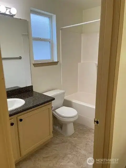 2nd Floor Hall Bath