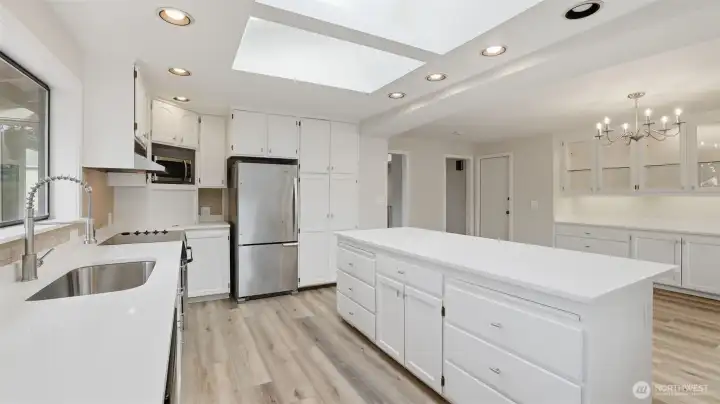 New quartz counters!