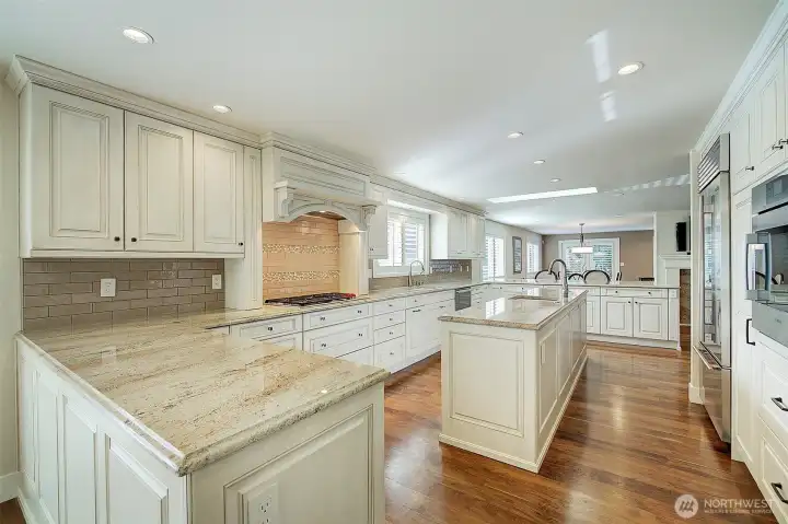 Well thought out and perfect cook's kitchen.