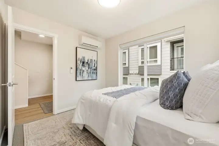 Main-level bedroom + ¾ bath = ideal for guests, multigenerational living, or a private office setup.