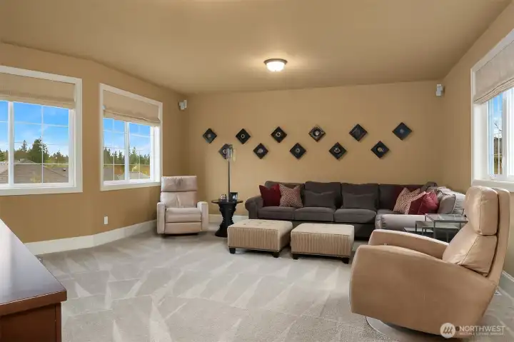 Bonus Room with surround sound