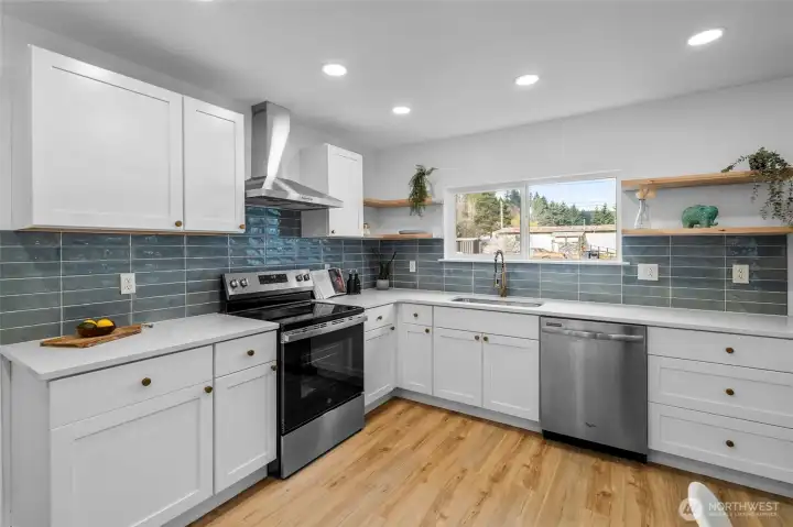 STAINLESS STEEL APPLIANCES