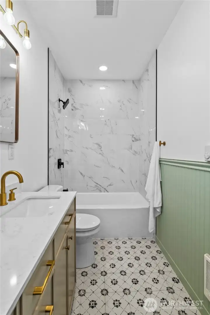 ACCENT WALL & QUARTZ