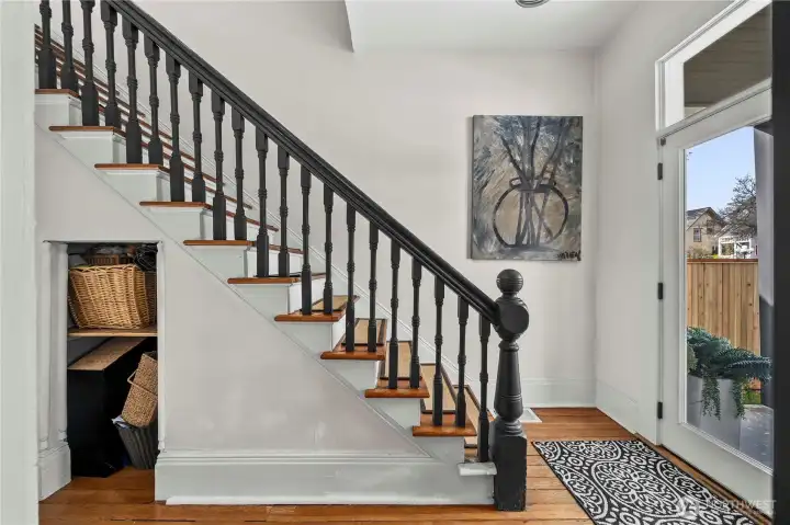 Beautiful entry leads to upstairs